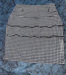 Houndstooth Mini Skirt