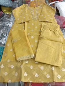 🤩New Elegant Yellow Kurta Set With Dupatta🤩
