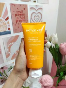 Dot & Key Super Bright Face Wash 🍋