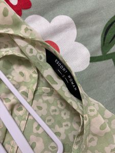 Green Floral Crop Top