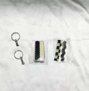 Suga love barrettes Hair Clip (White, Black)