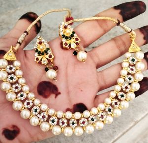 Choker With Earrings.     Jewelry, Necklace, Kundanjewelry, Jewellery, Chain, Choker, Earrings, Bridaljewellery, Women&#39;s, Forever21, Beauty, Shein, Biba, Jaipurjewelry, Rings, Western, Choker