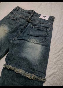 Unique Cropped Wide-Leg Jeans