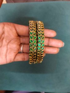 Elegant Green & Pink Bangles