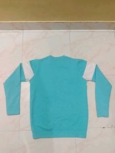 Stylish Blue Sweatshirt