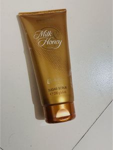Oriflame Milk & Honey Sugar Scrub