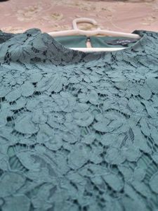 Elegant Green Lace Puff Sleeve Top
