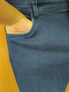 CLASSIC SKINNY BLUE JEANS
