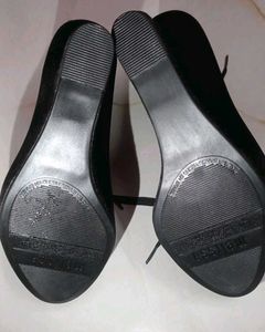 UNIQUE 💖❤️Black Wedge Heel Booties