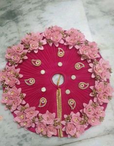 Laddu Gopal 2 No. Two Peieces And 3 No. 1 Peice