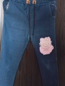 HELLO KITTY JEGGING JEANS.