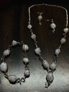 White Stone💎necklace