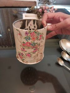 Set of 2 white containers