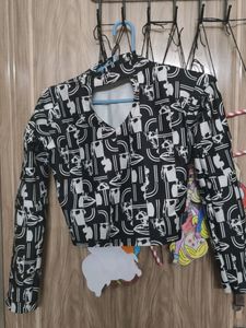 Black And white Crop Top