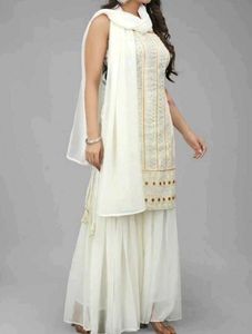Elegant White Embroidered Kurta Set