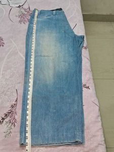 Wide Leg Jeans - Light Wash