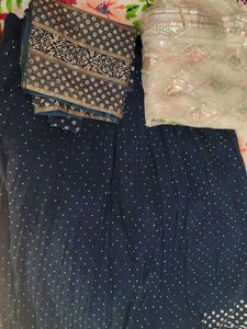 i am selling 3 piece of lehnga