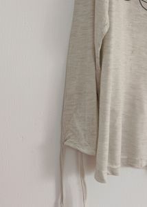 Off-White Minimal Design Top