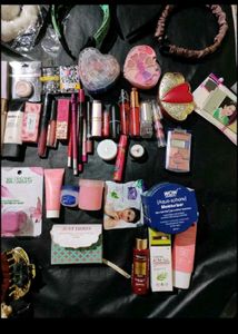 2 random products with freebie