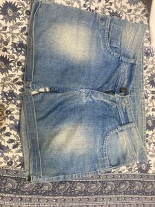 It’s A Stylish Denim Shorts