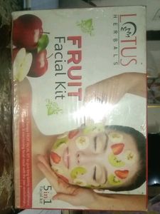 Lotus Herbals Fruit Facial Kit