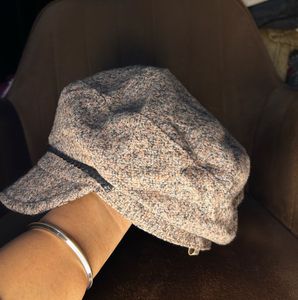 😳🎀Cute Tweed Cap🎀For winters or summers