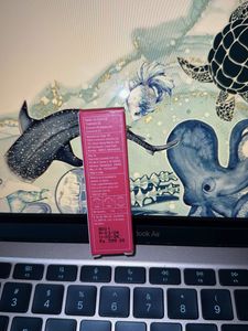 Nykaa Lip Glaze oil in Raspberry Ganache