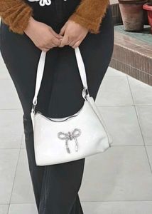 Savana White Shoulder Bag