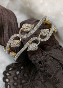 Leaf Design AD Bangle Set