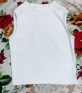 🌱White Crop Tank Top🌱