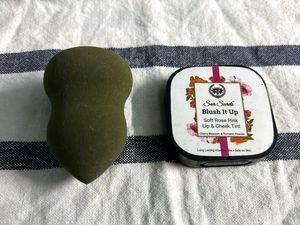 Organic Blush With Free Miniso Beauty Blender