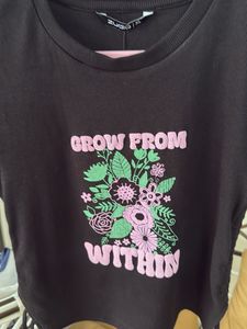 Graphic Print Tee,strechbl M And L Size Also Can