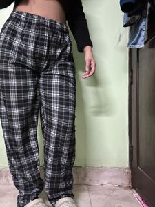 Plaid jogger’s