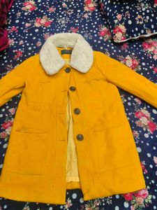Stylish Yellow Coat with Fur Collar