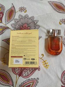 Plum BodyLovin' Vanilla Caramello EDP