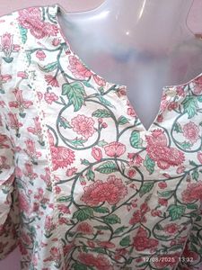 Xxl Avaasa Floral Print Kurta