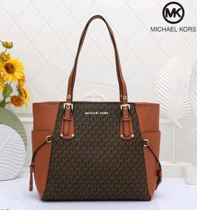 MICHAEL KORS VOYAGER MULTI COLOUR TOTE BAG