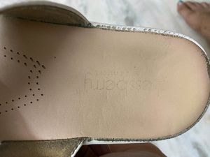 White Colour Slipper No Flows