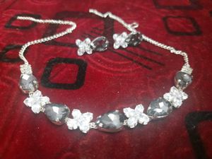 Elegant Silver Tone Necklace &amp; Earrings Set