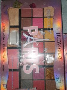 PARIS EYESHADOW/ HIGHLIGHTER/ BLUSHER