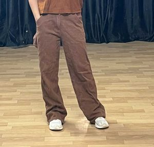 Urbanic Wide-leg Jeans.