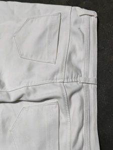 woMen&#39;s Jeans. white 🤍🤍
