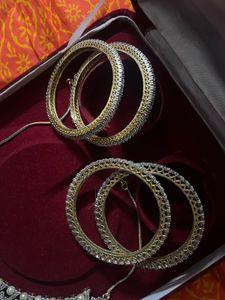 Beautiful Pearl Necklace Set