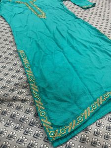 A Mid Length Kurti