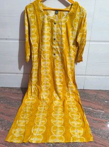 Yellow Printed Kurti Size L