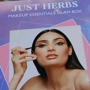 Just Herbs Makeup Essentials Glam Box