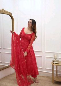 Most Demanding Floral Collections of Maxi's