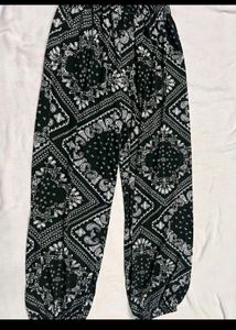 Boho Pants / Paisley Print ElasticWaist Pant