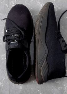 Aesthetic Black Sneakers🖤