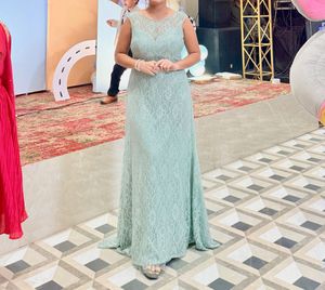 Elegant Lace Maxi Gown
